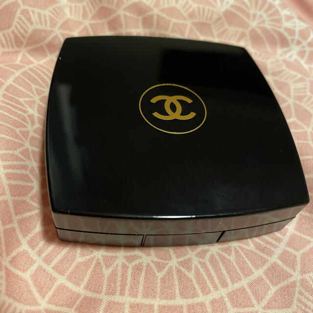 CHANEL(シャネル)の特別限定品　CHANEL チーク　フェイスパウダー コスメ/美容のベースメイク/化粧品(フェイスパウダー)の商品写真