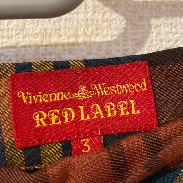 Vivienne Westwood(ヴィヴィアンウエストウッド)のヴィヴィアン ウエストウッド　RED LABELスカート レディースのスカート(ひざ丈スカート)の商品写真