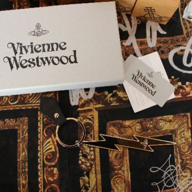 Vivienne Westwood(ヴィヴィアンウエストウッド)の新品　ヴィヴィアン　18ｓｓTHUNDERBOLT キーリング レディースのファッション小物(キーホルダー)の商品写真