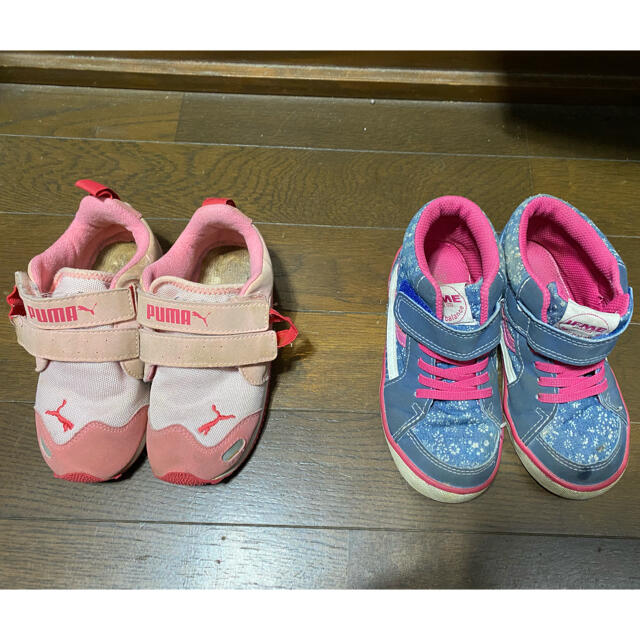 PUMA(プーマ)のスニーカー👟 キッズ/ベビー/マタニティのキッズ靴/シューズ(15cm~)(スニーカー)の商品写真