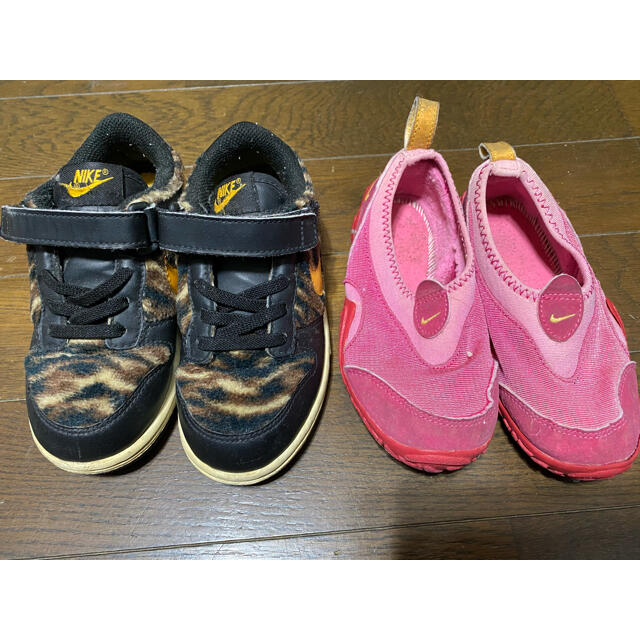 NIKE(ナイキ)のスニーカー👟 キッズ/ベビー/マタニティのキッズ靴/シューズ(15cm~)(スニーカー)の商品写真