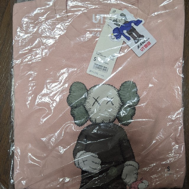 UNIQLO(ユニクロ)の【新品】ユニクロ x Kaws セサミストリートTシャツ メンズのトップス(Tシャツ/カットソー(半袖/袖なし))の商品写真