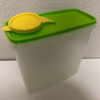 【新品未使用】Tupperware 容器 送料無料(容器)