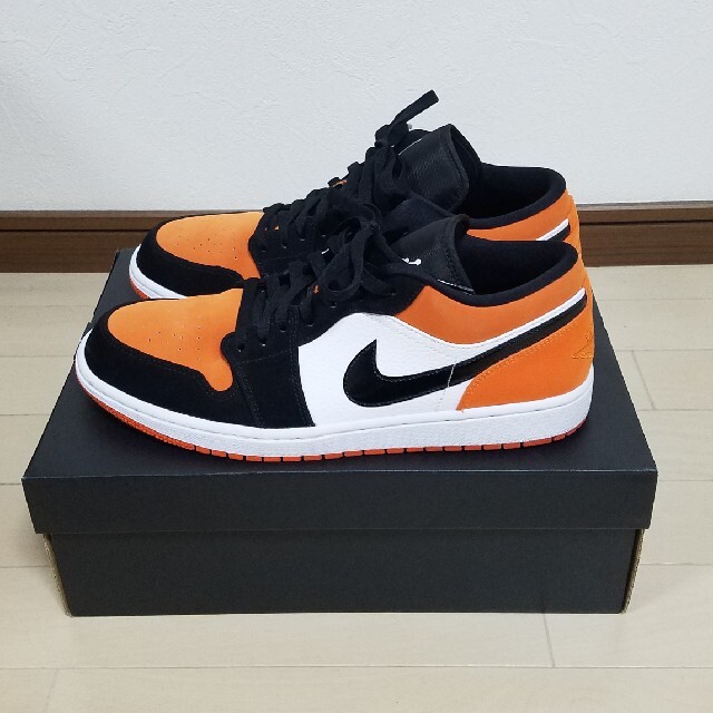 AIR Jordan 1 Low  エアジョーダン１ローシャッターバックボー