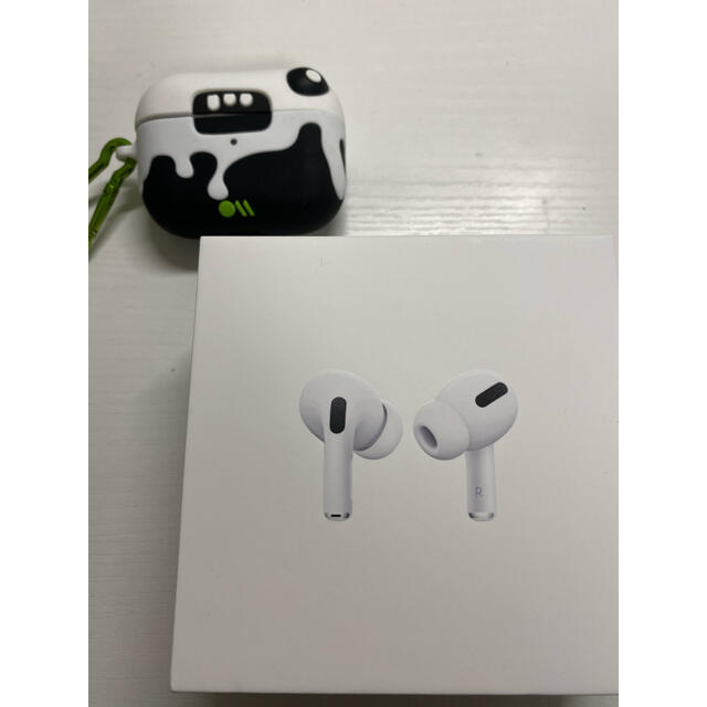 Apple(アップル)の今だけ値下げ❗️❗️Apple AirPods Pro 左耳充電器のみ スマホ/家電/カメラのオーディオ機器(ヘッドフォン/イヤフォン)の商品写真