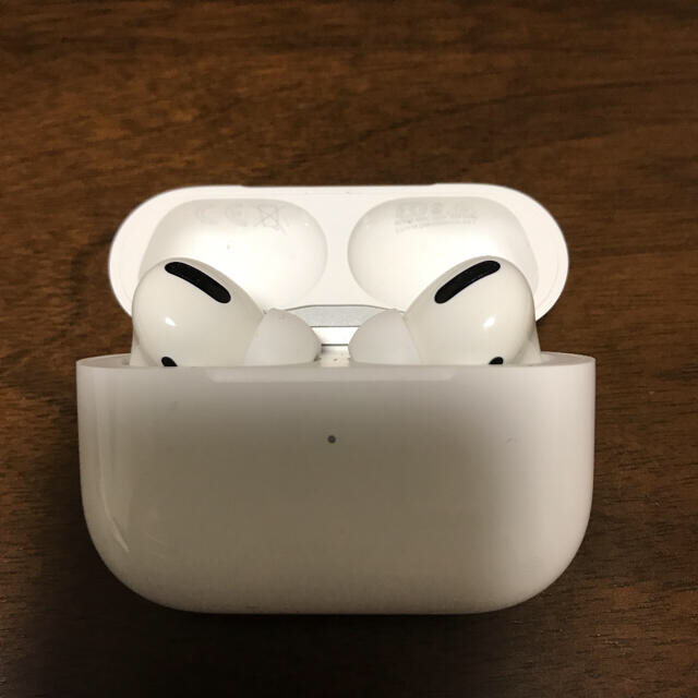 Apple(アップル)のApple AirPods Pro Bluetooth スマホ/家電/カメラのオーディオ機器(ヘッドフォン/イヤフォン)の商品写真