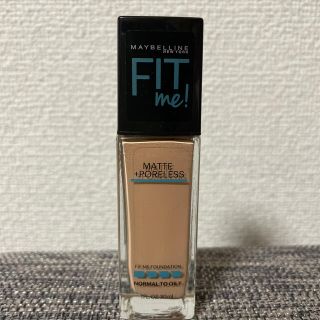 メイベリン(MAYBELLINE)のメイベリン　フィットミー　リキッドファンデーション　122 クリーミーベージュ(ファンデーション)