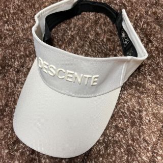 デサント(DESCENTE)の美品　デサント　サンバイザー　ホワイト(ウエア)