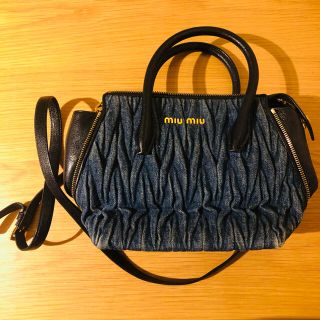 ミュウミュウ(miumiu)の【ぴんく様専用】miumiu デニムマテラッセ　※訳ありアウトレット品(ハンドバッグ)