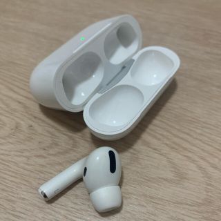 アップル(Apple)のAirPods Pro(ヘッドフォン/イヤフォン)