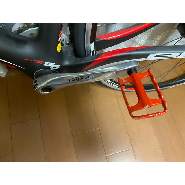 美品 BH PRISMA プリズマ 2012 年モデル 白 黒 カスタム 自転車の通販 美品 BH PRISMA プリズマ 2012 年モデル 白 黒 カスタム 自転車の通販