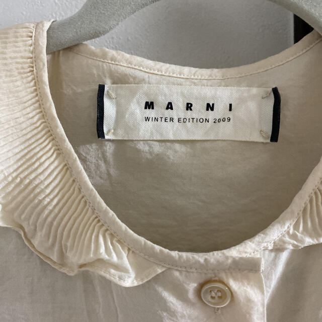 Marni(マルニ)のMARNI マルニ　ブラウス　シャツ　フリル　38 レディースのトップス(シャツ/ブラウス(半袖/袖なし))の商品写真