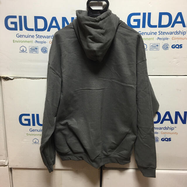 GILDAN(ギルタン)のGILDANギルダンのパーカー☆チャコールグレー☆Sサイズ メンズのトップス(パーカー)の商品写真