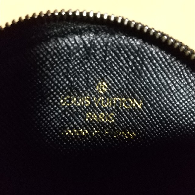 LOUIS VUITTON - 最終値下げルイヴィトン 丸型小銭入れの通販 by LOUIS VUITTON - 最終値下げルイヴィトン 丸型小銭入れの通販 by