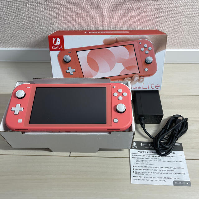 Nintendo Switch - Nintendo Switch Lite　コーラル　スイッチ　ライト　中古