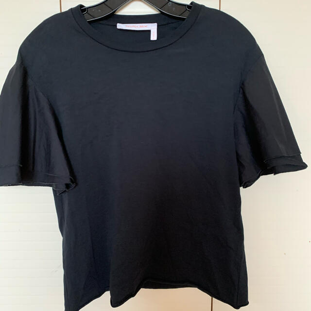 SEE BY CHLOE(シーバイクロエ)のラッフル付きコットンジャージTシャツ　無地なので何にでも合わせ易いです レディースのトップス(Tシャツ(半袖/袖なし))の商品写真