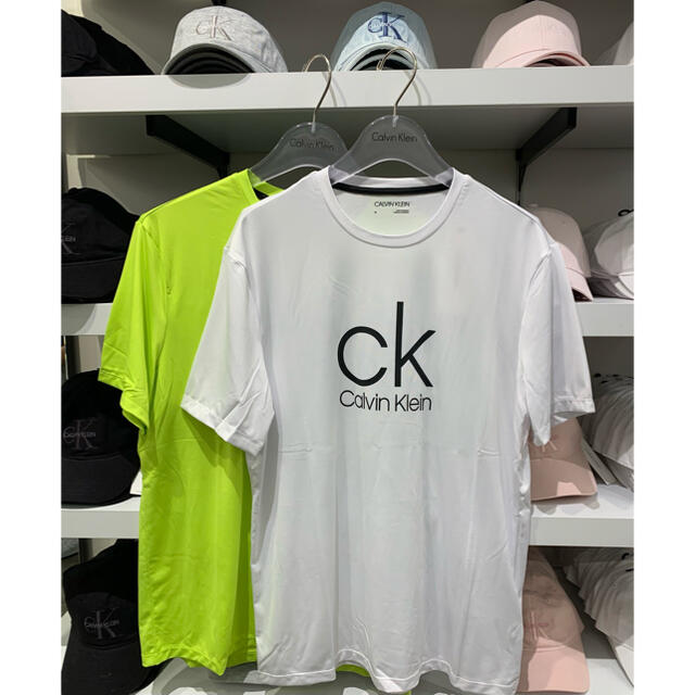 Calvin Klein(カルバンクライン)の【新品】Calvin Klein  Tシャツ S(US)速乾ストレッ/チ反射 メンズのトップス(Tシャツ/カットソー(半袖/袖なし))の商品写真