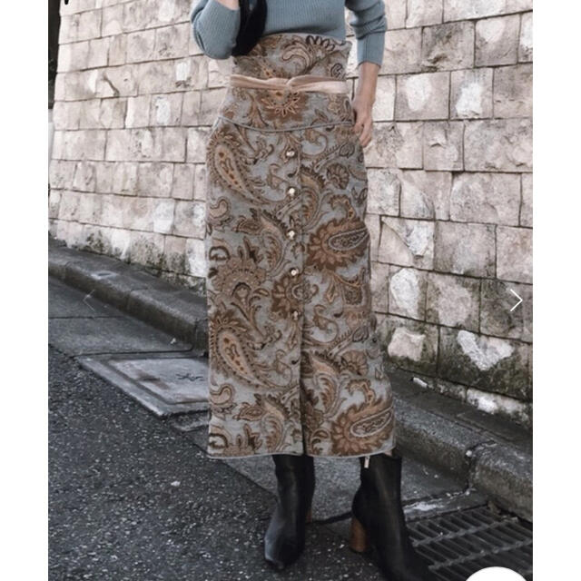 Ameri VINTAGE(アメリヴィンテージ)のAMERI PAISLEY RUG SKIRT レディースのスカート(ロングスカート)の商品写真