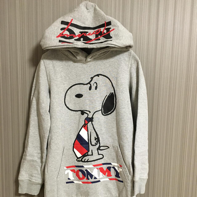 TOMMY(トミー)のtommy SNOOPYのコラボパーカー レディースのトップス(パーカー)の商品写真