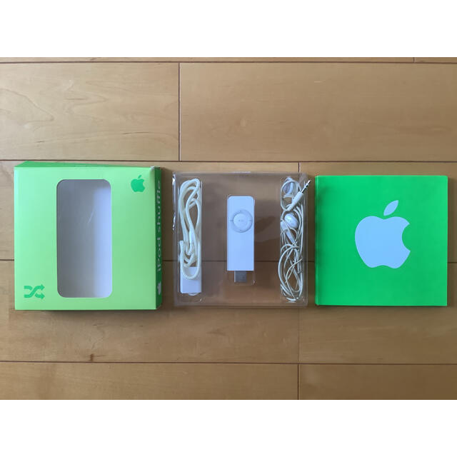 Apple(アップル)のiPod shuffle  スマホ/家電/カメラのオーディオ機器(ポータブルプレーヤー)の商品写真