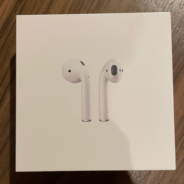 Apple(アップル)の【正規品/付属品あり】Apple AirPods 第1世代 スマホ/家電/カメラのオーディオ機器(ヘッドフォン/イヤフォン)の商品写真