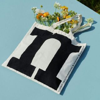 マリメッコ(marimekko)の70周年　マリメッコ　marimekko　トートバッグ　エコバッグ　ノベルティ(トートバッグ)