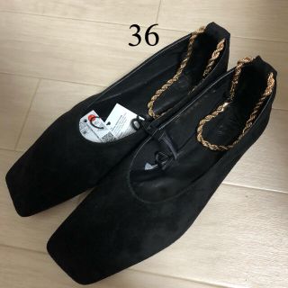 ザラ(ZARA)の新品 タグ付 ZARA ザラ 23.5cm チェーンレザーフラットシューズ(バレエシューズ)