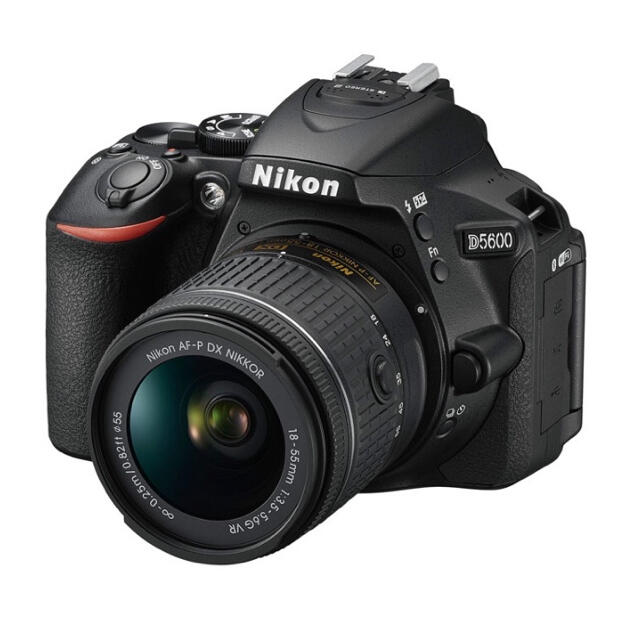 新品未使用 Nikon D5600 AF-P18-55レンズKITメーカー保証付