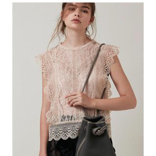 ザラ(ZARA)の新品 ZARA ザラ レーストップス ブラウス Ｌ ピンクベージュ(シャツ/ブラウス(半袖/袖なし))