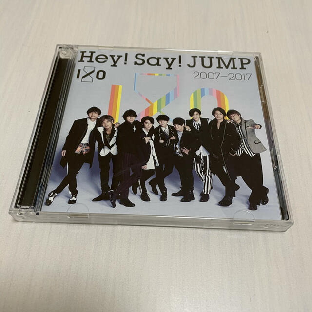 Hey! Say! JUMP(ヘイセイジャンプ)のinput output I/O 通常盤 エンタメ/ホビーのタレントグッズ(アイドルグッズ)の商品写真