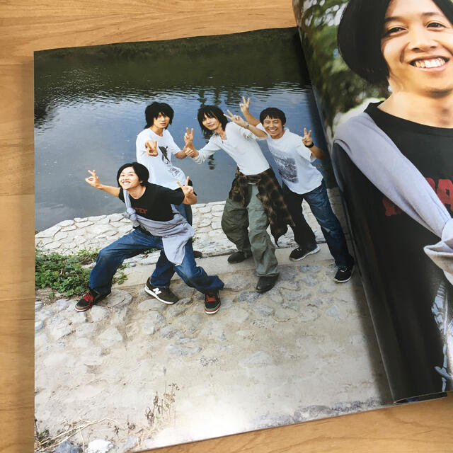 雑誌H 表紙BUMP OF CHICKEN エンタメ/ホビーの雑誌(音楽/芸能)の商品写真