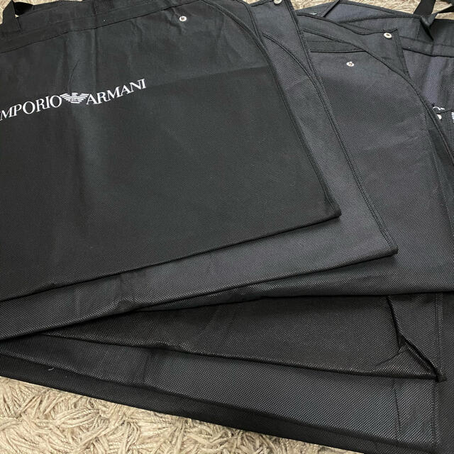 Emporio Armani(エンポリオアルマーニ)のエンポリオアルマーニ　スーツカバー　ドレスカバー　ガーメントバッグ　7枚セット メンズのスーツ(その他)の商品写真
