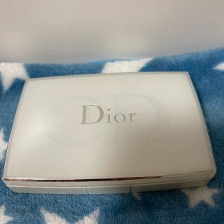 クリスチャンディオール(Christian Dior)のプリン様専用　DIORSNOW ホワイトニングUVコンパクト(ファンデーション)