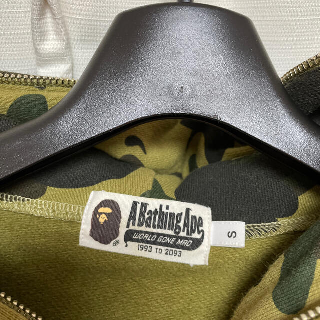 A・BATHING APE シャークパーカー