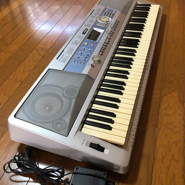ヤマハ(ヤマハ)のYAMAHA DGK200 ポータブルキーボード　76鍵 楽器の鍵盤楽器(キーボード/シンセサイザー)の商品写真