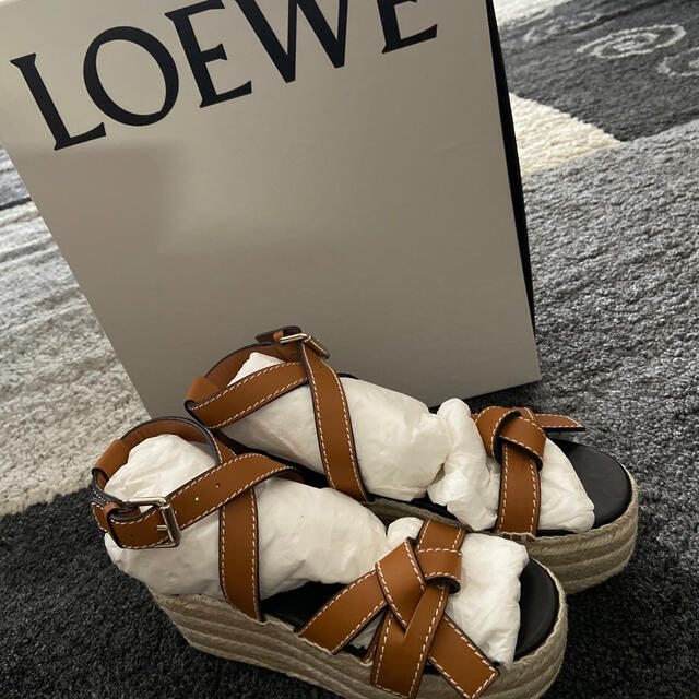 ロエベloeweゲートサンダル37新品サンダル