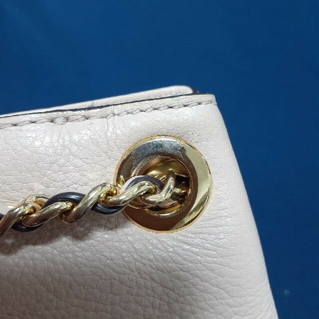 Michael Kors(マイケルコース)のMICHAEL KORS　チェーン　ショルダーバッグ レディースのバッグ(ショルダーバッグ)の商品写真