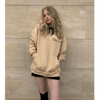 スナイデル(SNIDEL)のlast Love letter hoodie(トレーナー/スウェット)