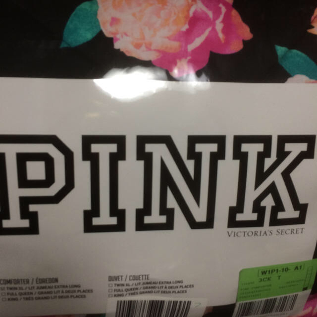 Victoria's Secret - ヴィクシーPINK!コンフォーター(掛布団)の Victoria's Secret - ヴィクシーPINK!コンフォーター(掛布団)の