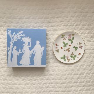 ウェッジウッド(WEDGWOOD)のWEDGWOOD  ワイルドストロベリー　ラウンドトレイ(食器)