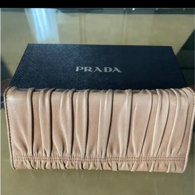 PRADA(プラダ)のパイン様専用☆PRADA プラダ ナッパゴフレ 羊革 長財布 レディースのファッション小物(財布)の商品写真