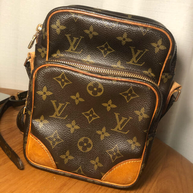 LOUIS VUITTON(ルイヴィトン)のLOUIS VUITTON ルイヴィトン モノグラム ショルダーバッグ メンズのバッグ(その他)の商品写真