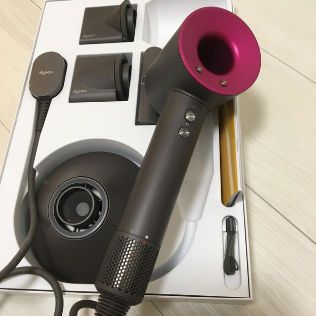 dyson supersonic ダイソンHD01 ヘアードライヤー 超可爱 49.0%割引