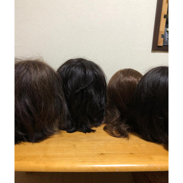 ヘアーカット用ウイッグ4台 コスメ/美容のヘアケア/スタイリング(その他)の商品写真