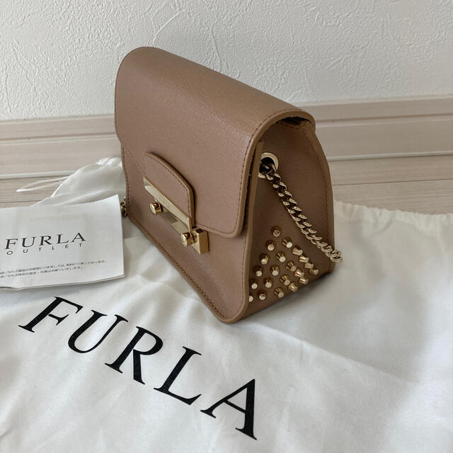 フルラ FURLA メトロポリス ショールダーバック ベージュ スタッズ