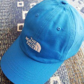 ザノースフェイス(THE NORTH FACE)の【 美品 】「 THE NORTH FACE  」海外モデル　キャップ(キャップ)