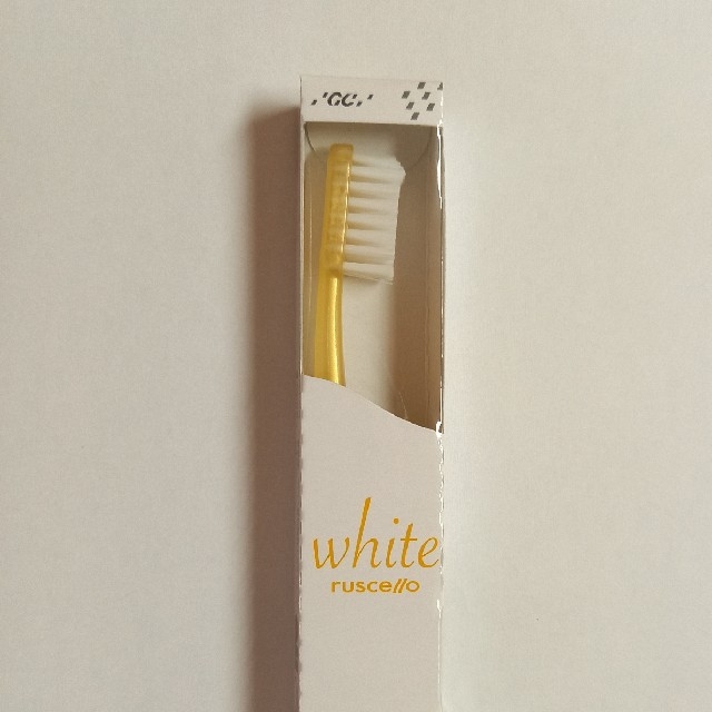 GCルシェロホワイト歯ブラシW-10　2本セット コスメ/美容のオーラルケア(歯ブラシ/デンタルフロス)の商品写真