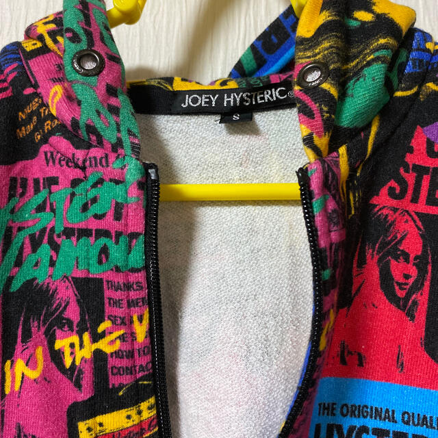 JOEY HYSTERIC(ジョーイヒステリック)のJOEYHYSTERIC/FUTURE1984総柄パーカー/ジョーイヒステリック キッズ/ベビー/マタニティのキッズ服女の子用(90cm~)(ジャケット/上着)の商品写真