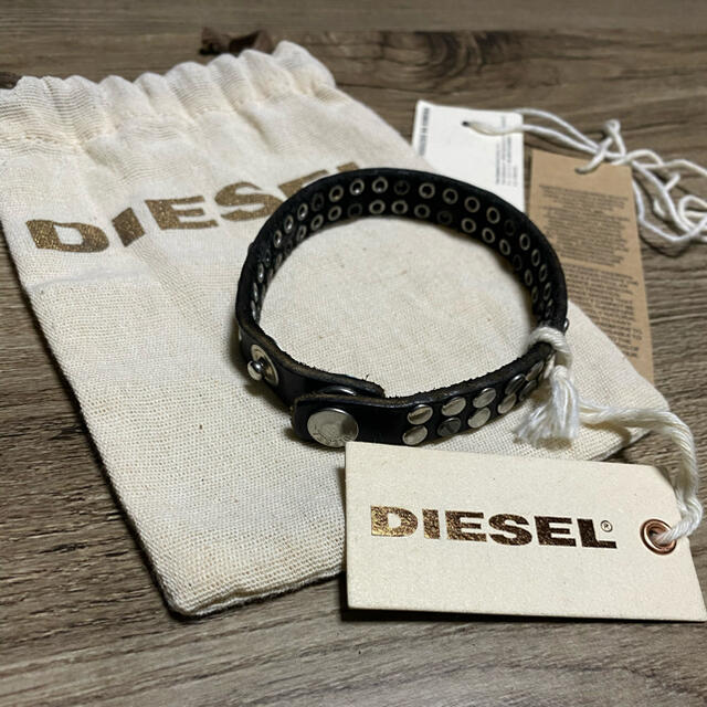 美品★箱付き★dieselブレスレット