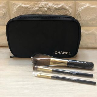 シャネル(CHANEL)の新品保管品　シャネル　トラベルブラシセット　ポーチ　ブラシ✖️3(コフレ/メイクアップセット)